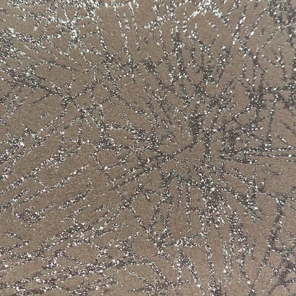 MAC Cosmetic Bag - Picture 5 of 9